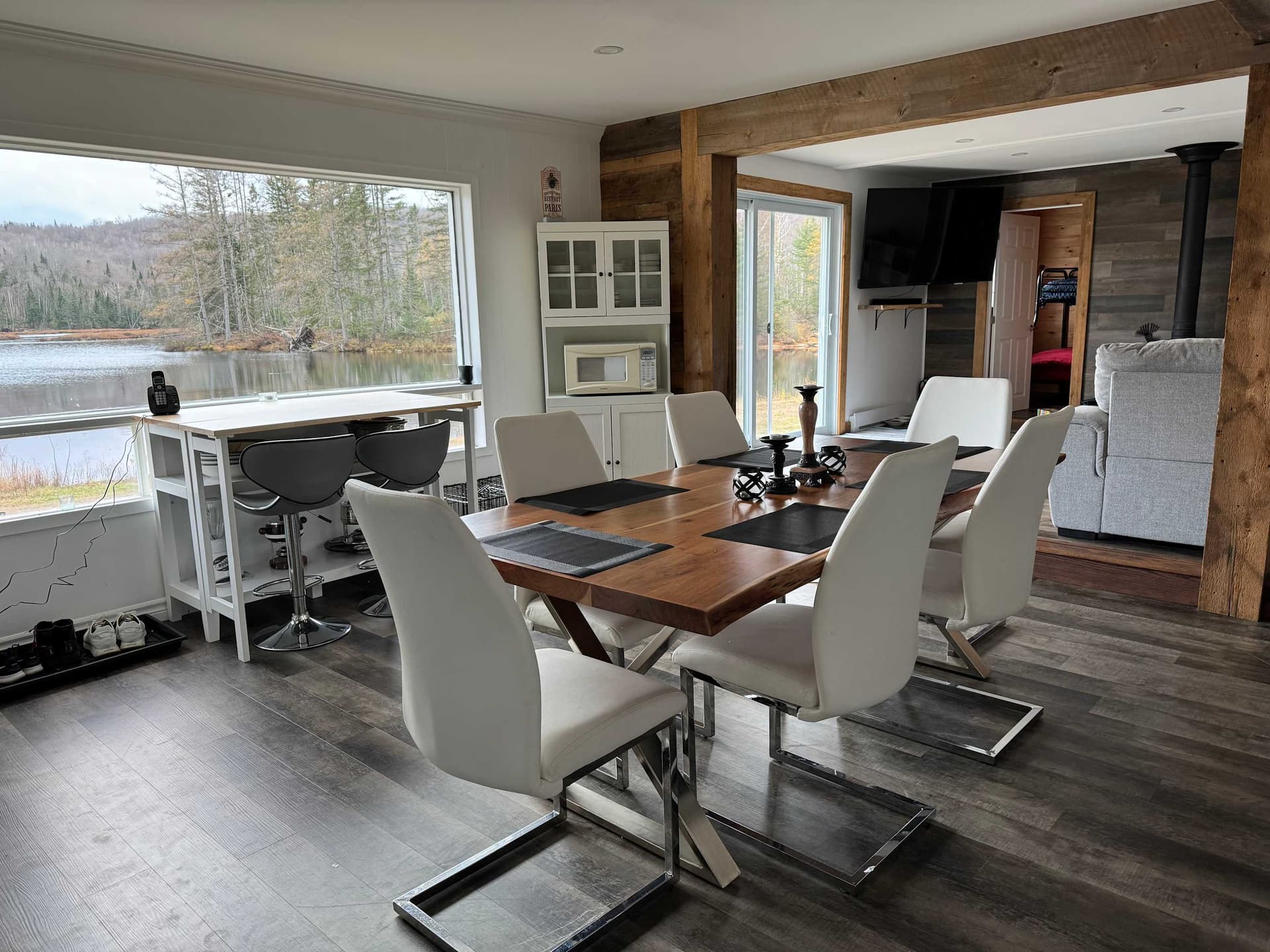 The Little Stag - Waterfront Retreat in Nominingue